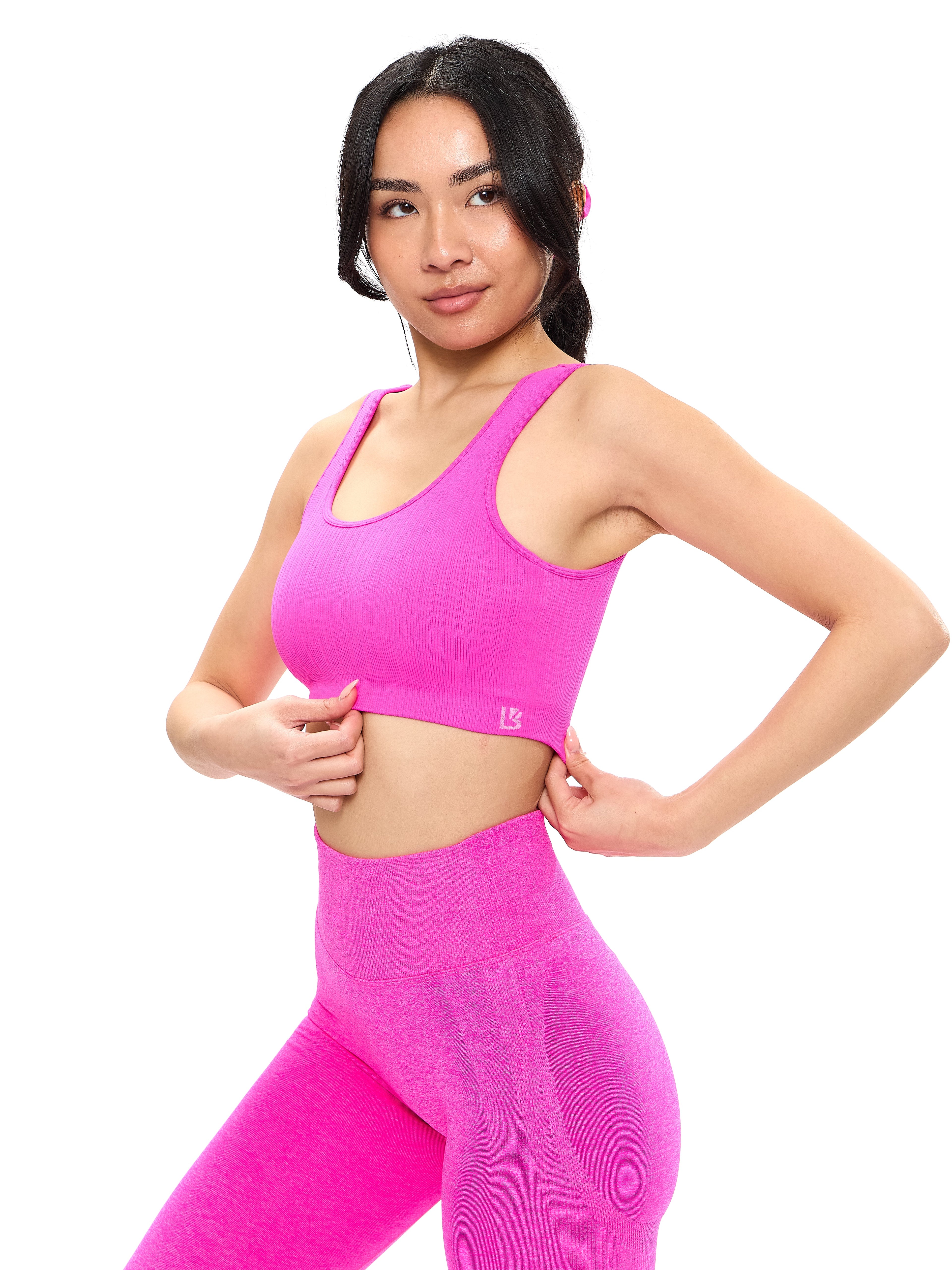 Scoop Seamless Sports Bra - Hard Candy