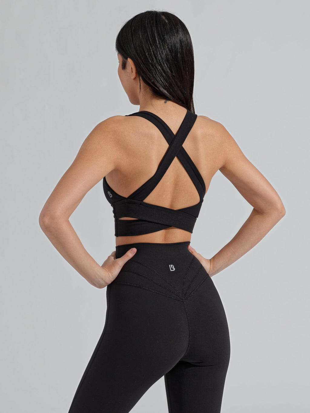 Alpha Sports Bra - Onyx Black