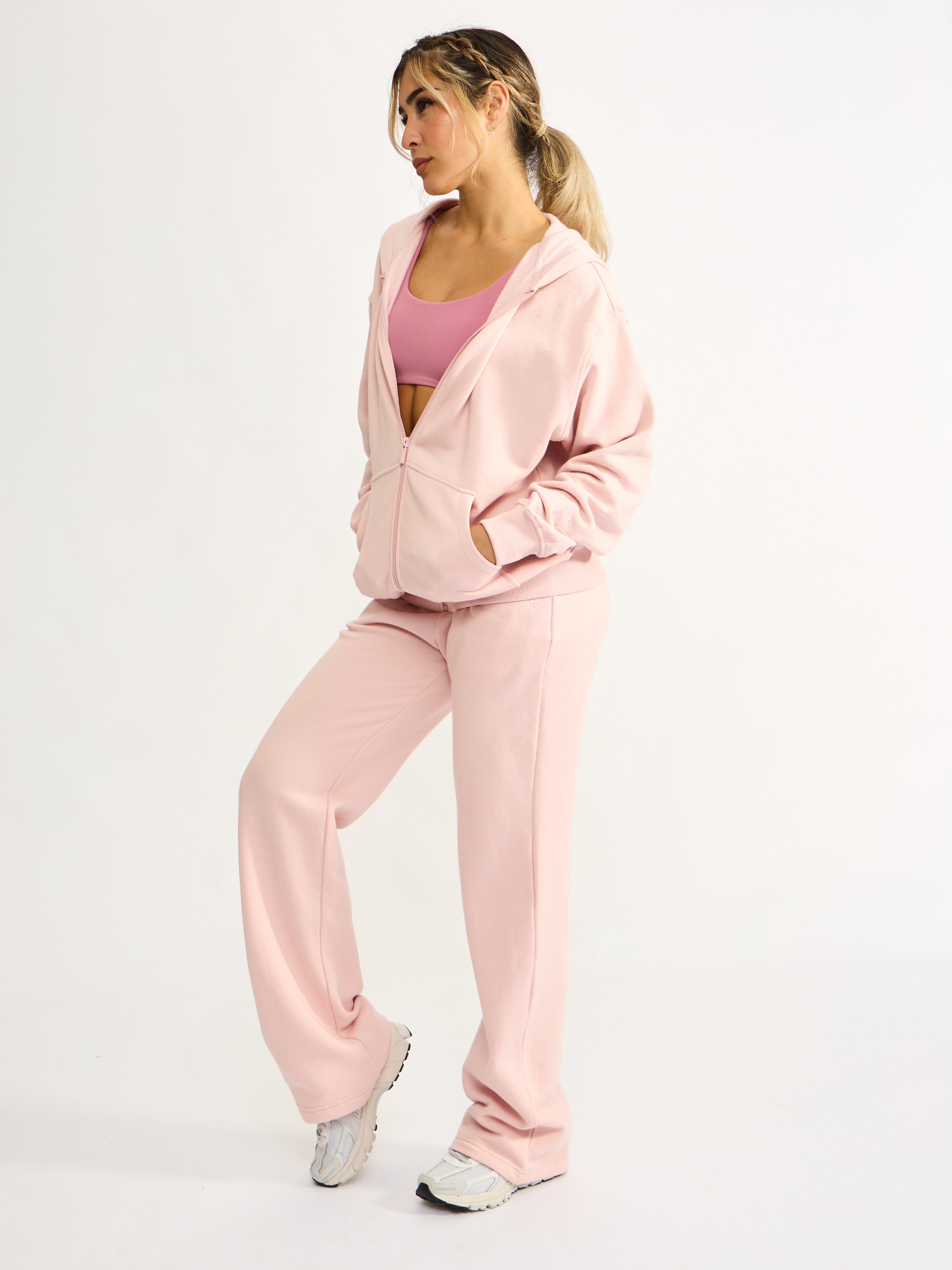 Threads Crossover Sweat Pant - Love Story