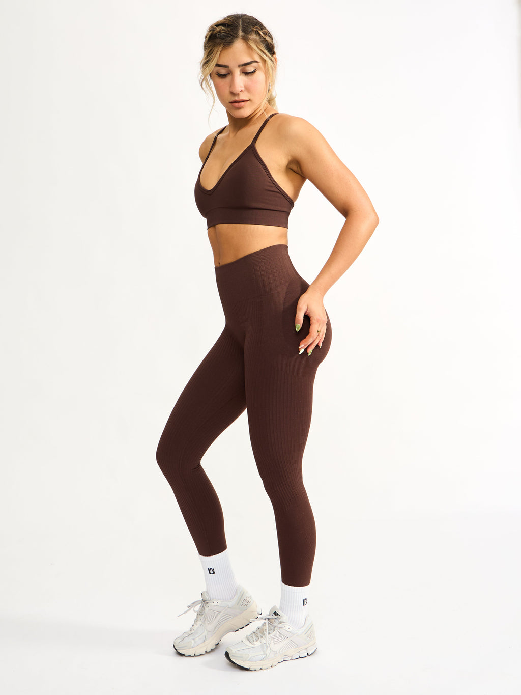 Plunge Seamless Sports Bra - Truffle
