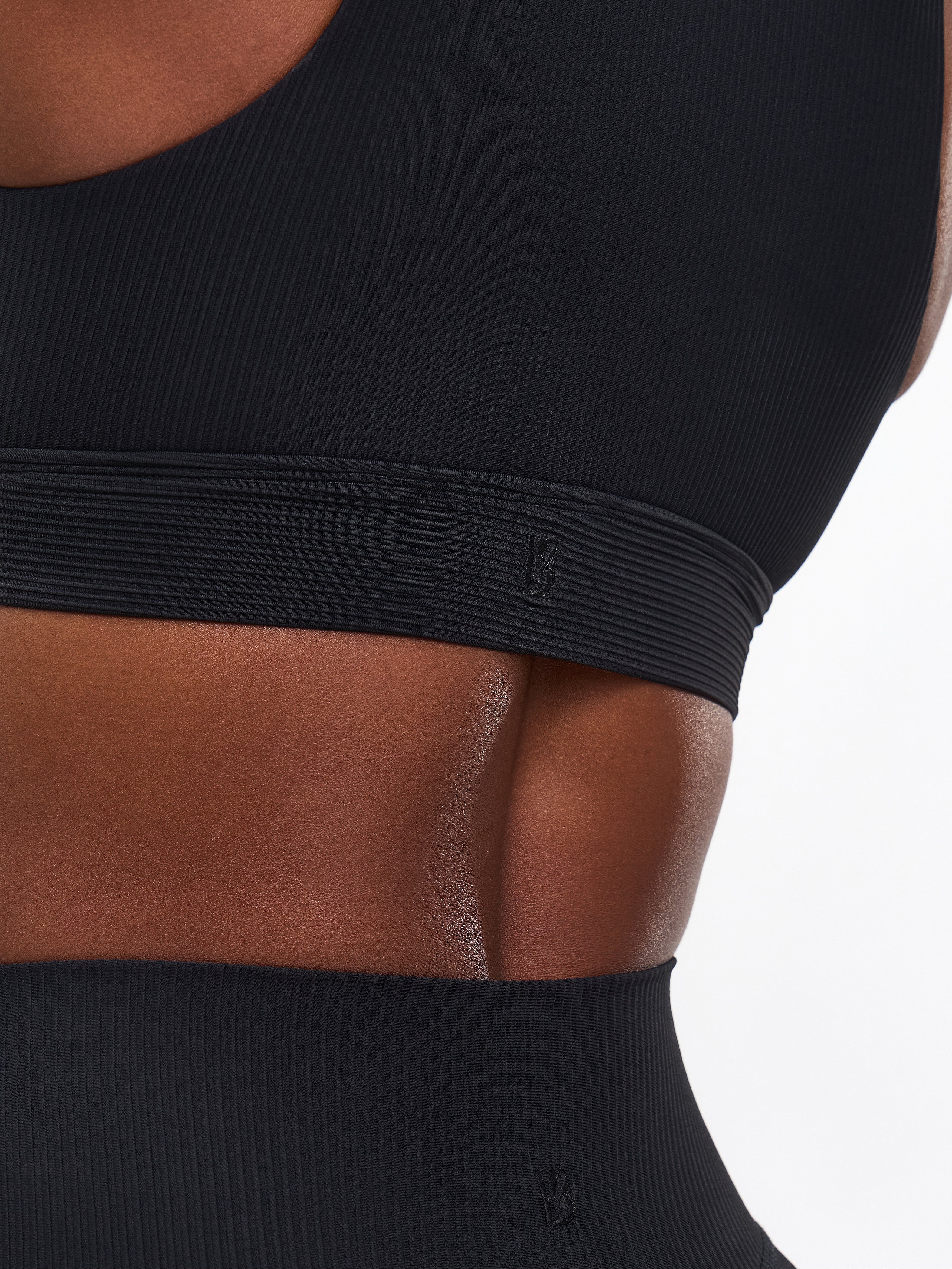 Ribbed Deep V Sports Bra - Onyx Black