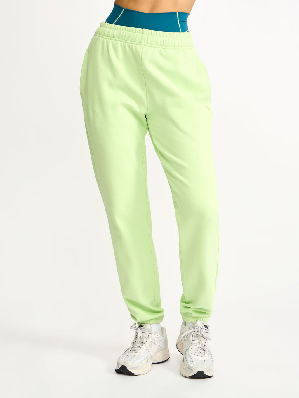 Boyfriend Cloud Jogger - Lima Bean