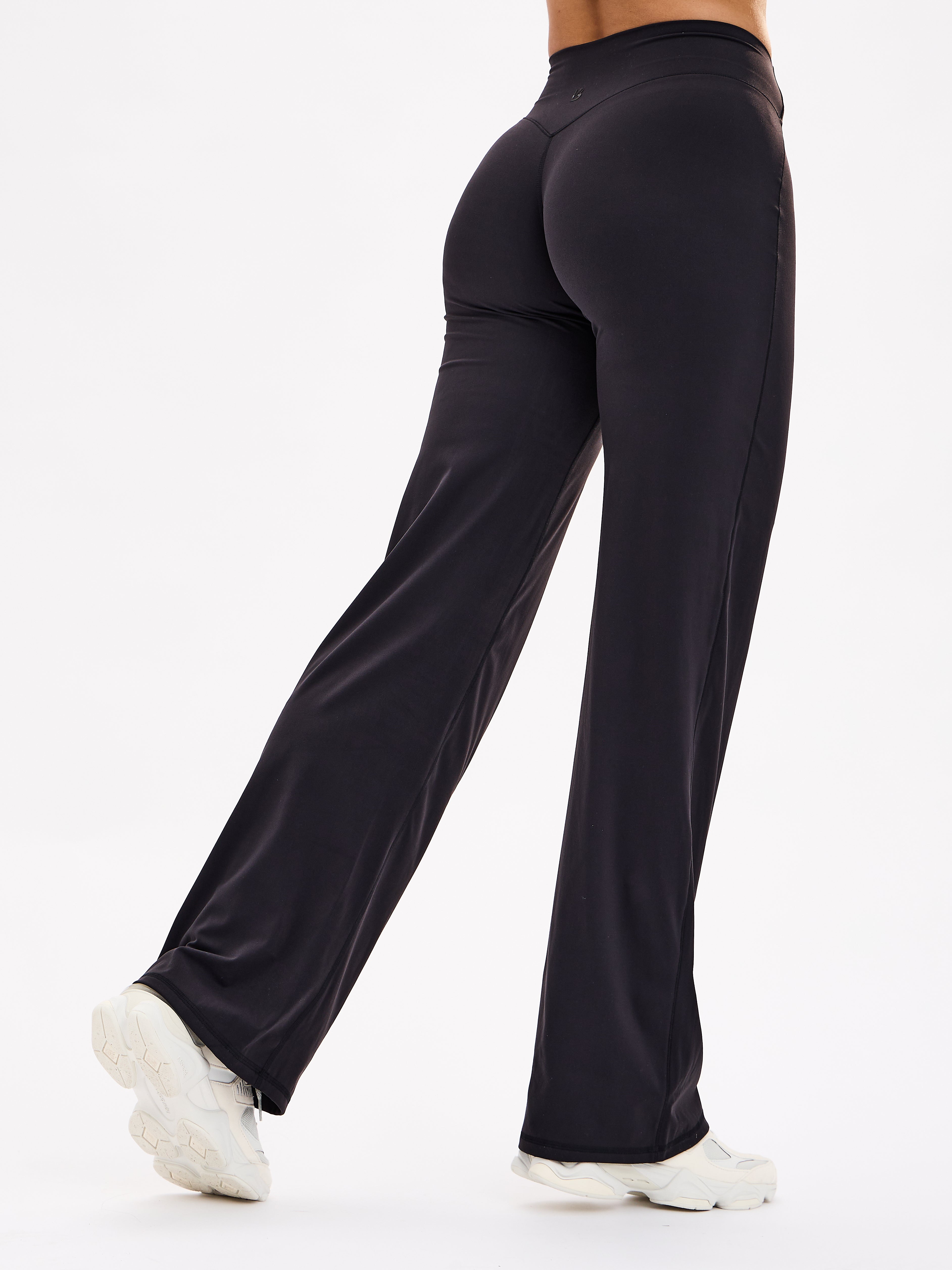 Poshknit Straight Leg Pant - Onyx Black