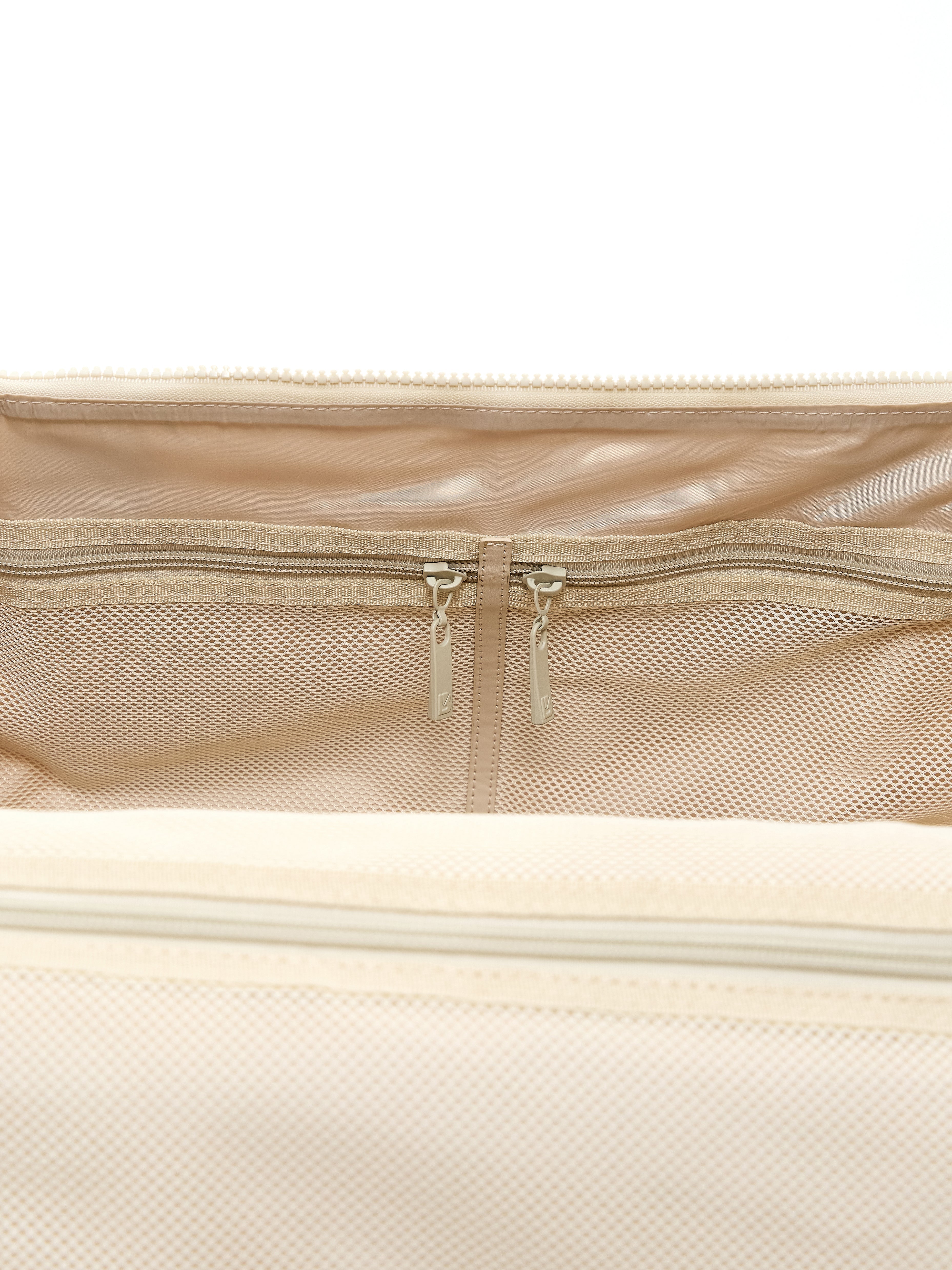 Ultimate Pocket Duffel - Bone