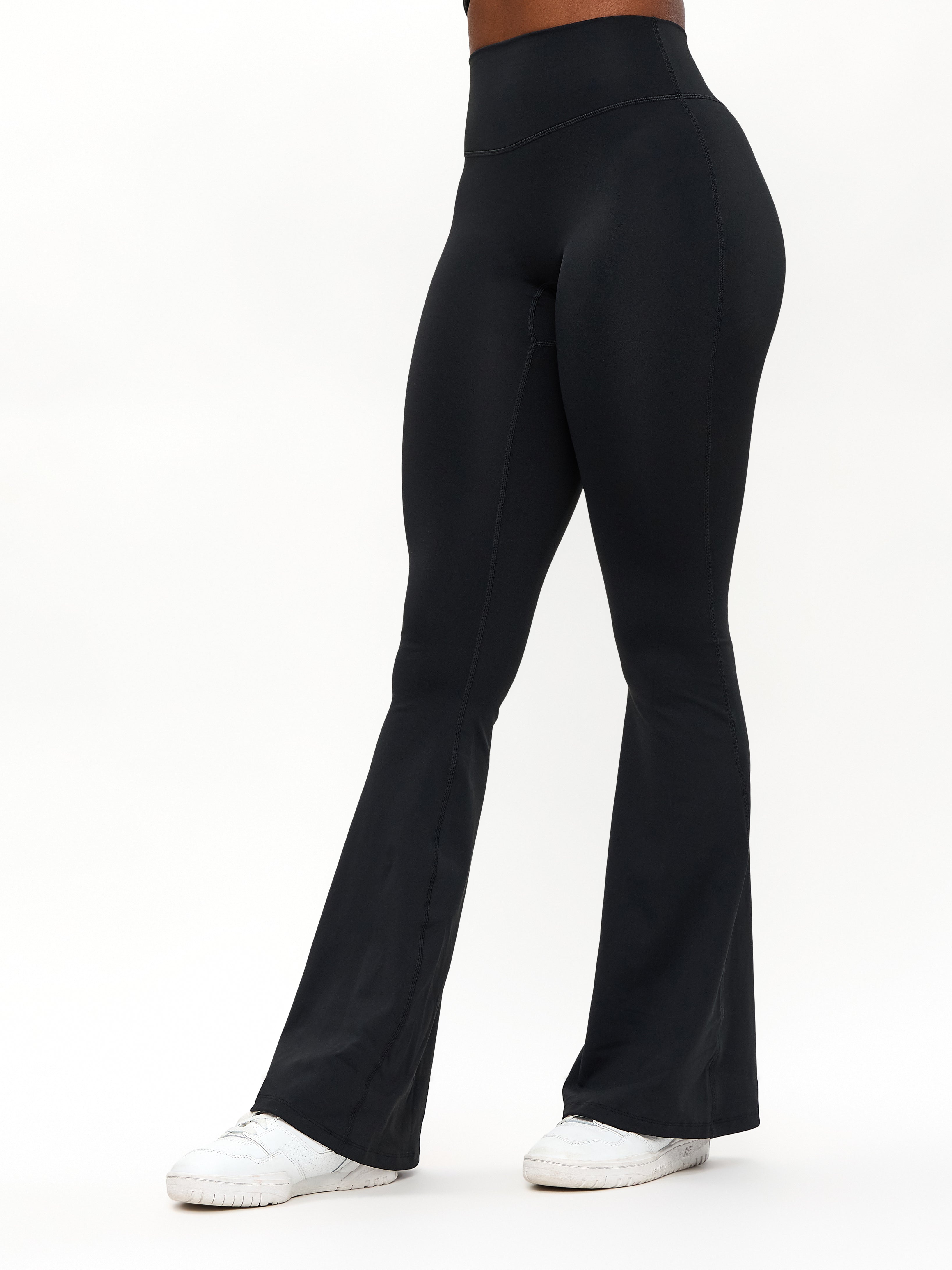 Colorado Fleece Flare Legging - Onyx Black