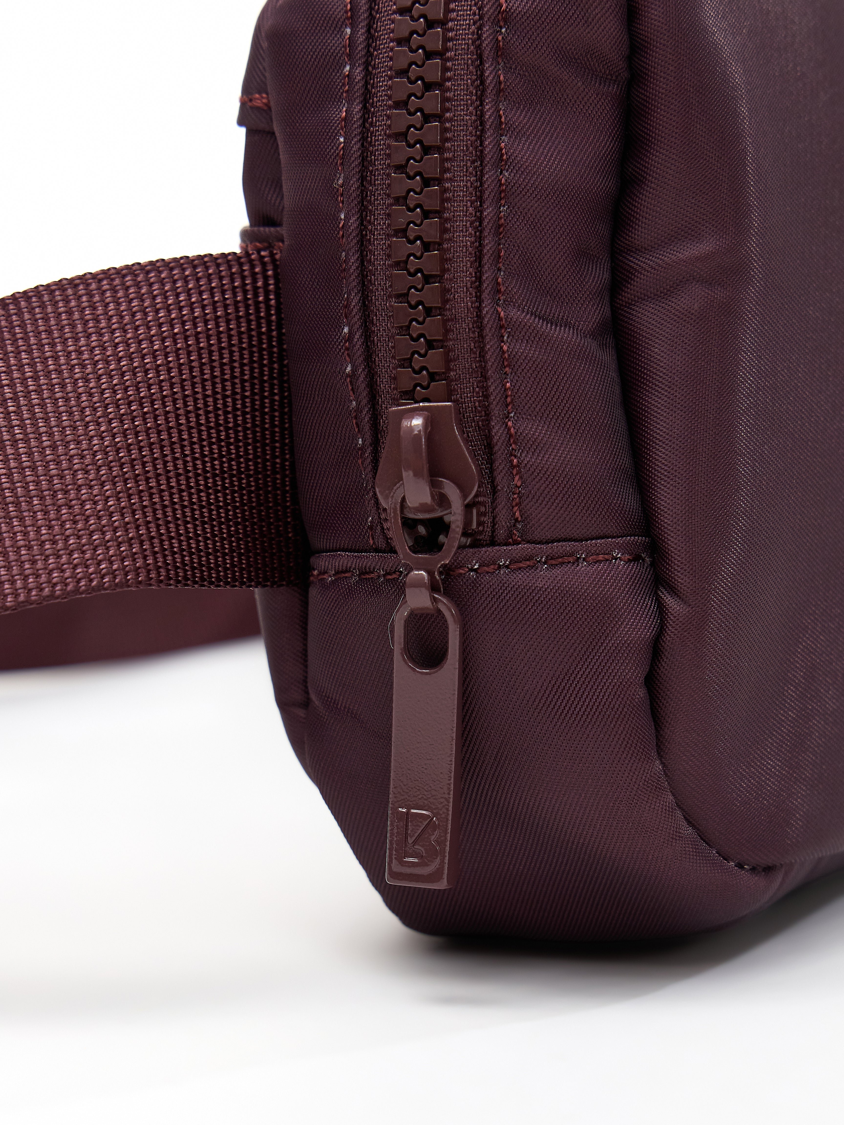 Breakthrough Belt Bag - Smoked Cherry