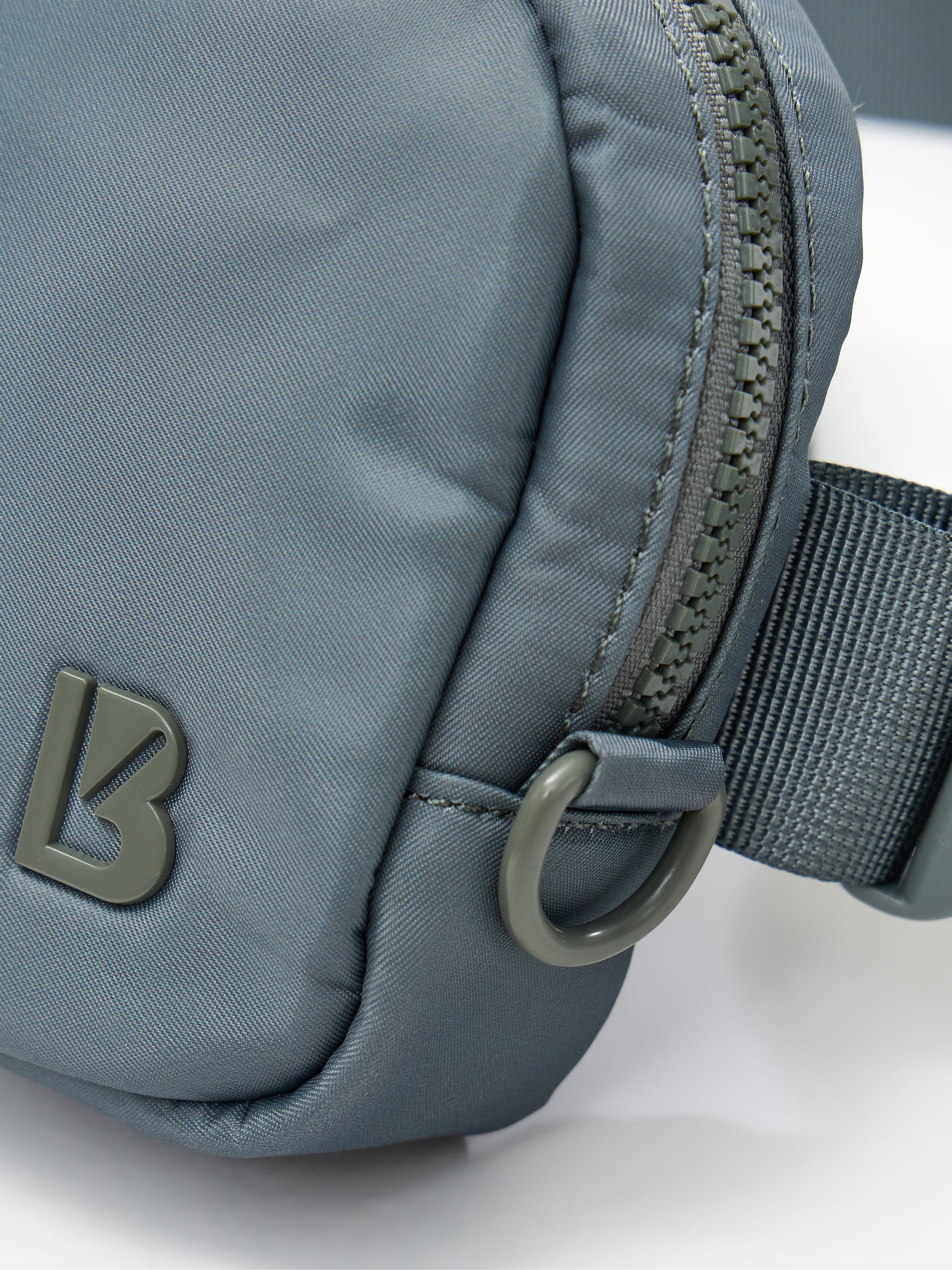 Breakthrough Belt Bag - Frosted Sage
