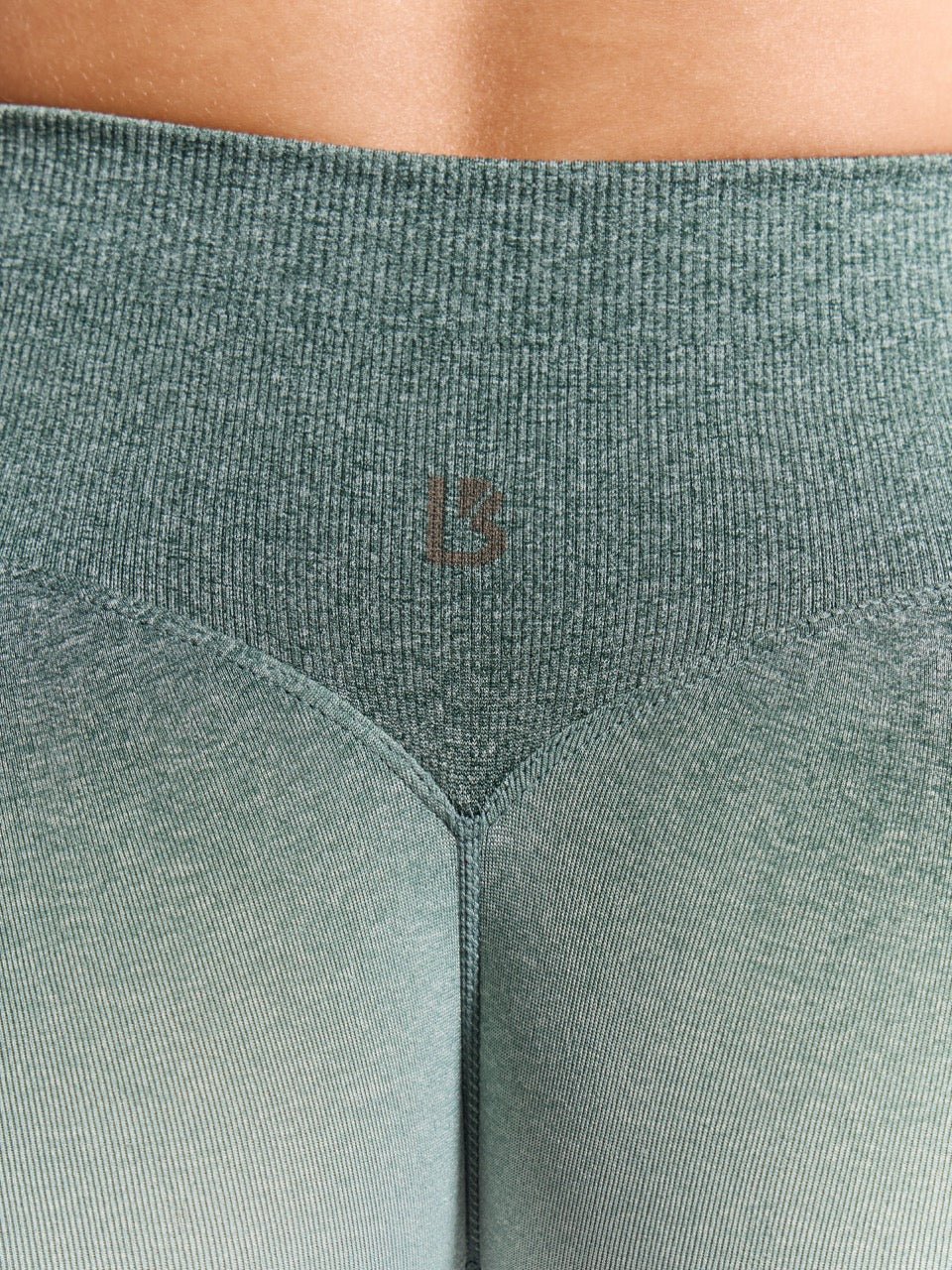 Miracle Seamless Short 6" - Sage Ombre